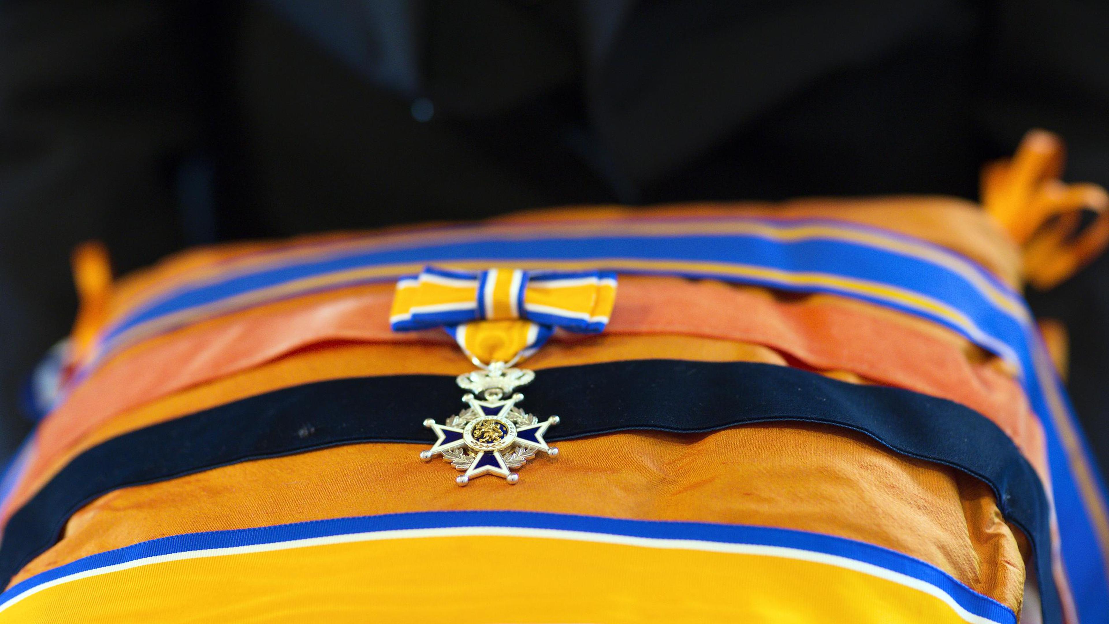 Oud-militair en treinliefhebber uit Roermond benoemd tot Ridder, negen anderen krijgen lintje